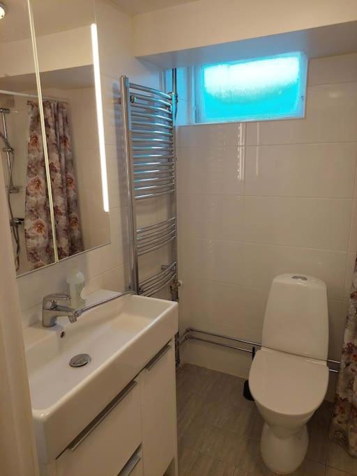 Laegenhet Pa Landet Naera Stan Apartment Jonsered ภายนอก รูปภาพ